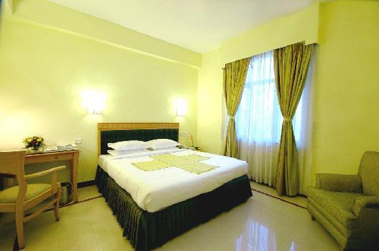 The Senator Hotel كولكاتا المظهر الخارجي الصورة