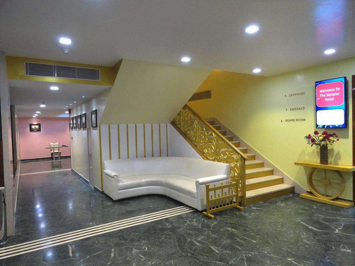 The Senator Hotel كولكاتا المظهر الخارجي الصورة
